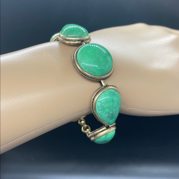 Lucky Brand Green Stone Southwestern Boho Gold Tone Toggle Bracelet - Picture 5 of 7